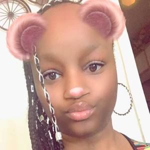 Meet your Posher, Ebony